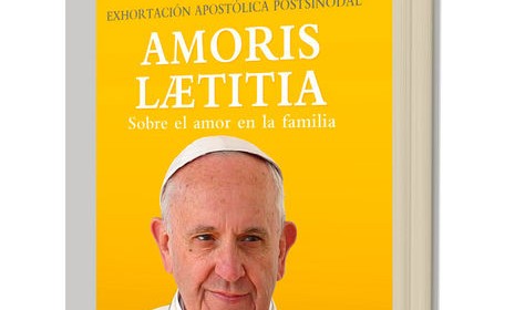 Publican-Amoris-Laetitia-Francisco-Foto_LRZIMA20160408_0029_11