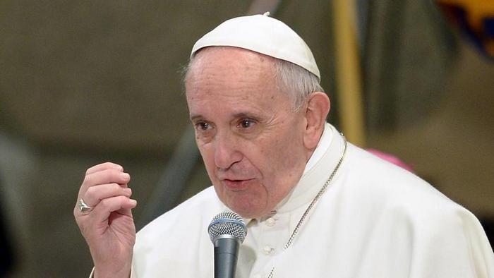  Papa Francisco: el dinero y el poder ensucian a la Iglesia