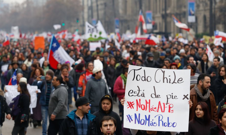  Miles de personas en Chile dicen NO a las AFP
