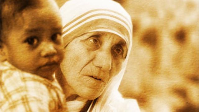  Madre Teresa, mujer y santa de los pobres
