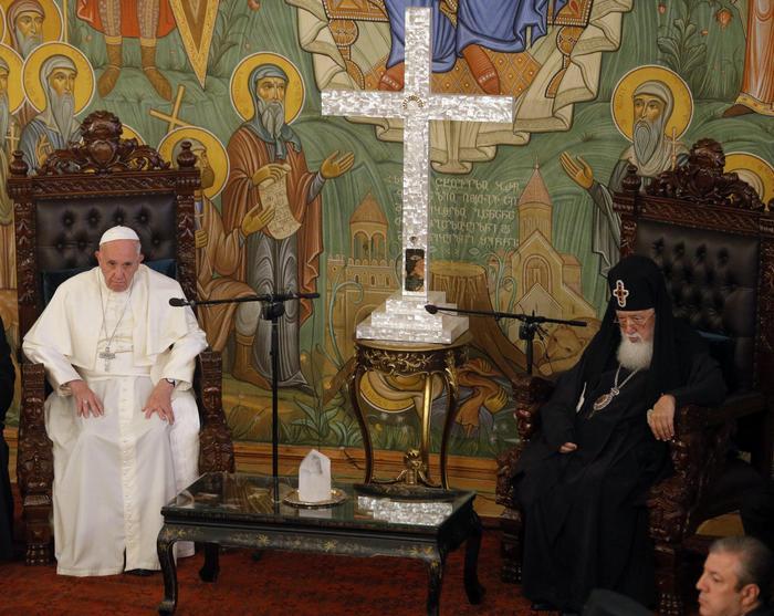 Papa Francisco llega a Georgia como mensajero de la paz