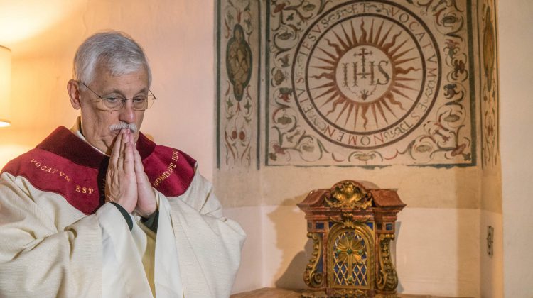  “Me enseñó a mirar a Dios en los ojos de los pobres”