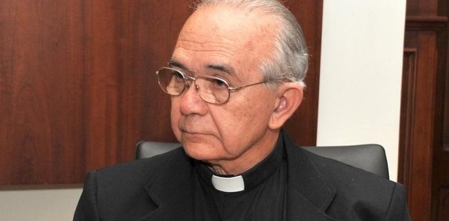 hoyla-el-salvador-suspenden-a-obispo-acusado-d-001