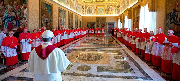 papa-frente-a-la-curia