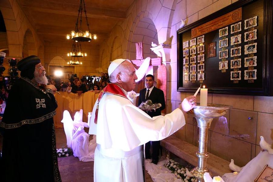  ¿Papa del poder o Papa de la unidad?