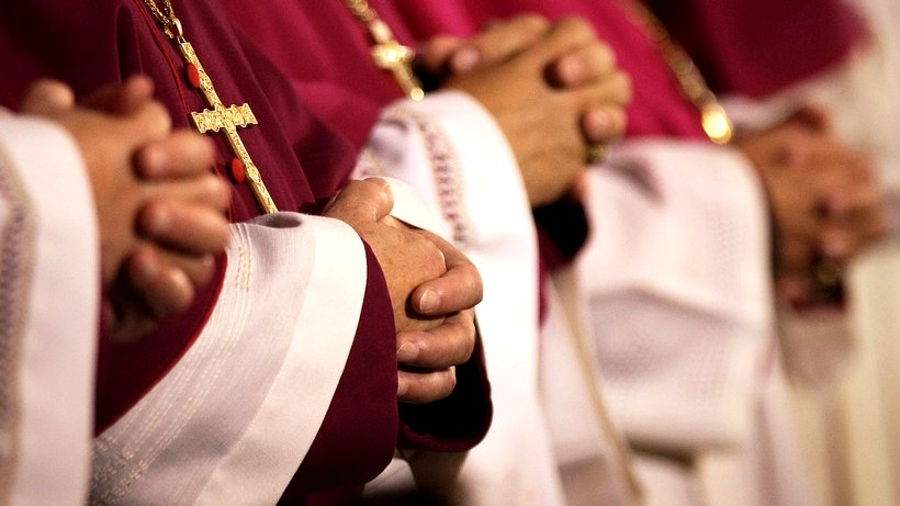  Más de 3 mil casos de abusos sexuales por sacerdotes en Alemania