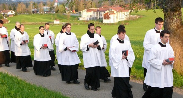 41-rogationes28-iv-2008[1]