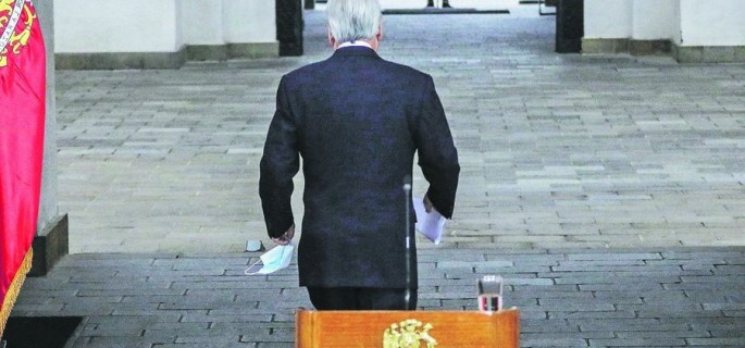 Piñera-espaldas-tercera-uno