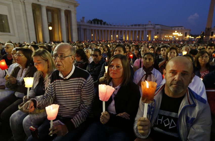  La acción de los laicos en la Iglesia