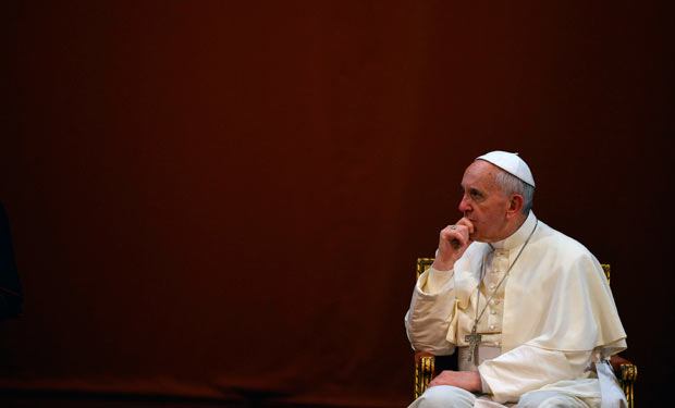  Francisco pide destituir a los obispos negligentes en casos pederastia