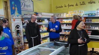 emporio-solidale-assisi-20160411104559 (1)