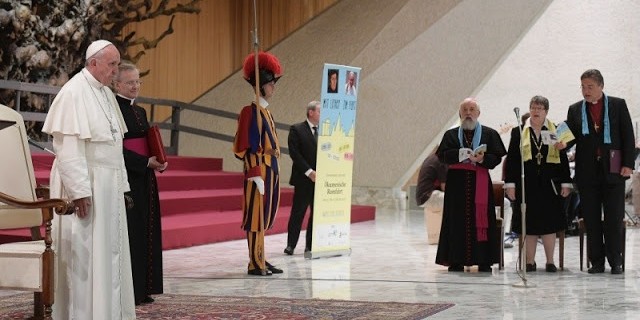 catholicvs-francisco-y-lutero-en-el-vaticano-francis-and-luther-in-vatican-4