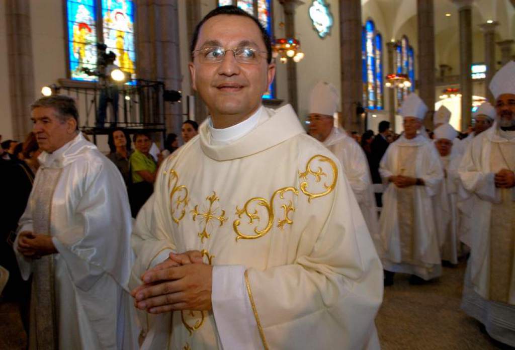 El Papa acepta Renuncia de Obispo por abuso sexual