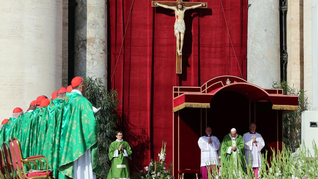  Francisco inaugura el Sínodo de los Obispos