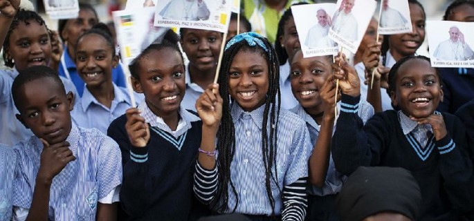 resized_272427-6a-kids-pope-mozambique-0905_27-27024_t800