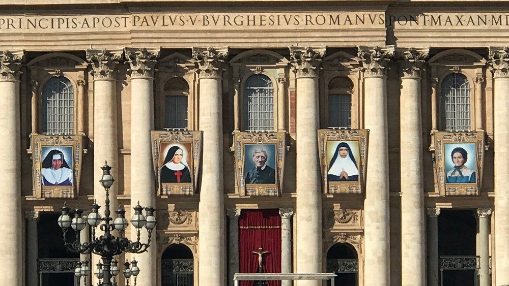  Los 5 personajes que el Papa Francisco nombrará santos