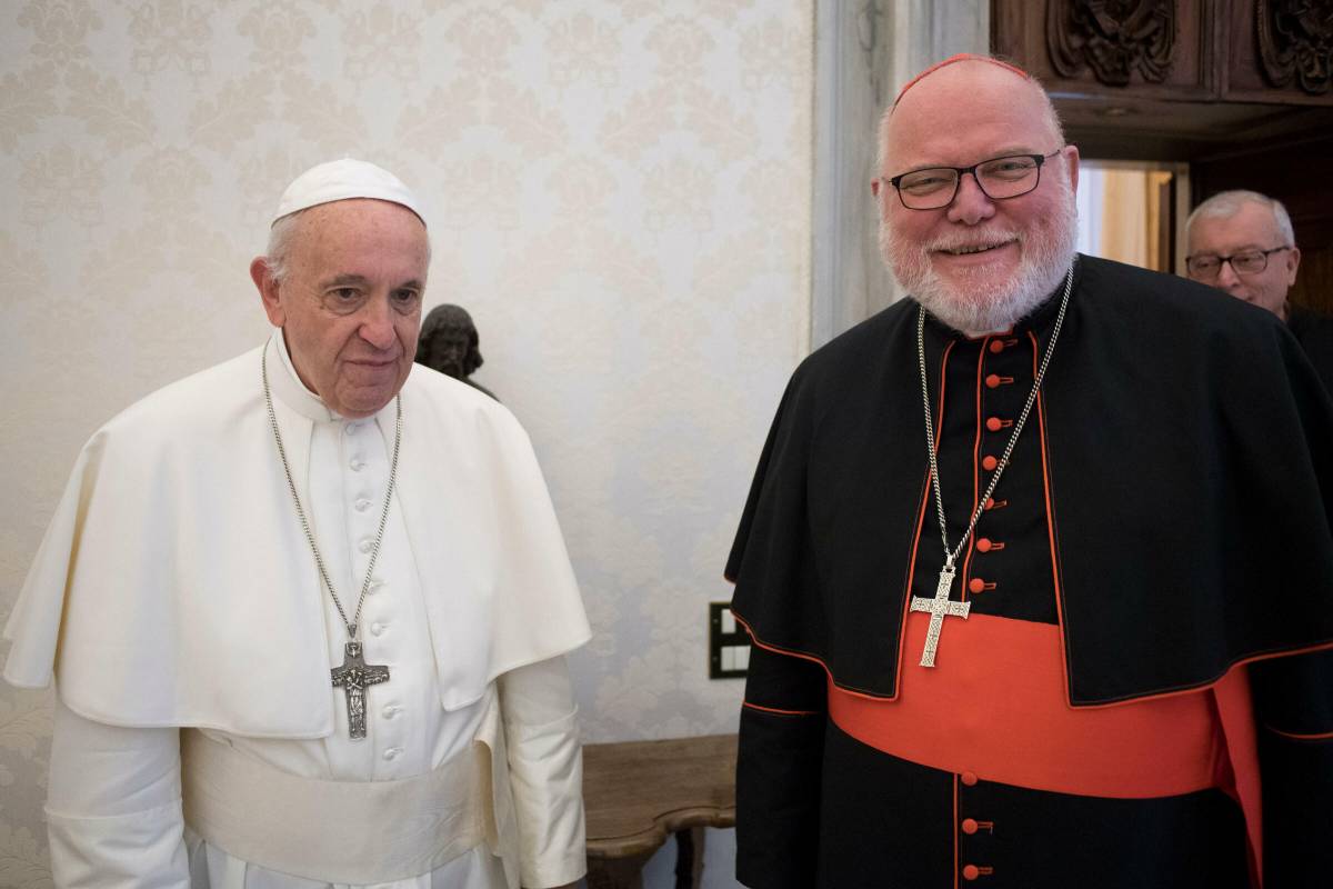  Cardenal Marx de nuevo pide la dimisión