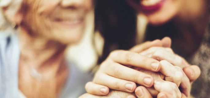 cuidadores-familiares-de-ancianos