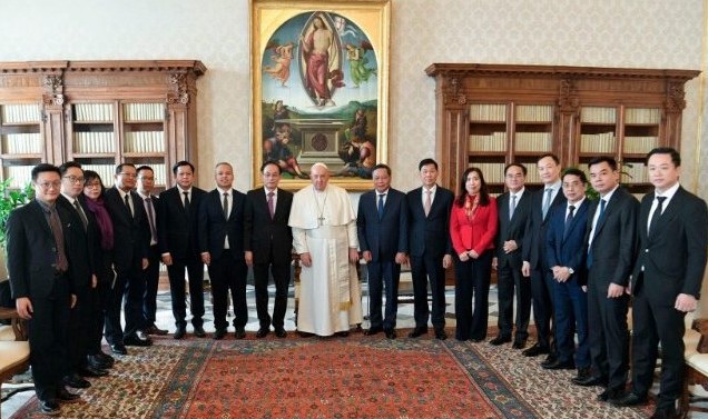  El Papa recibe al PC de Vietnam